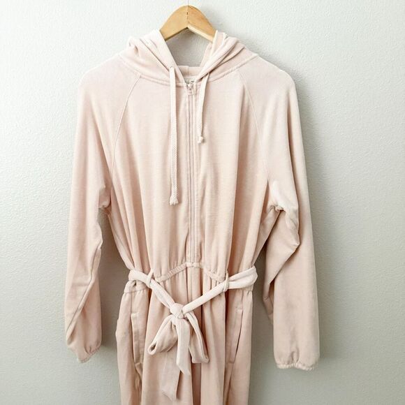 SATURDAY SUNDAY x ANTHROPOLOGIE | Pink Cozy Velvet Hooded Jumpsuit | Medium - Picture 2 of 11